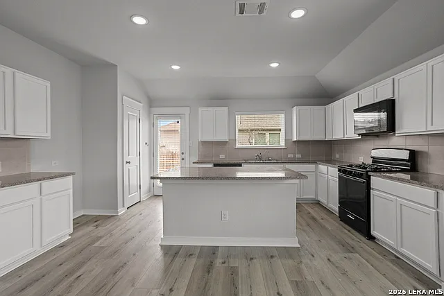 4837 Park Gln — Photo 7