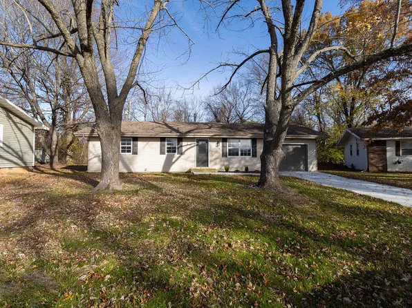 2517 E Pine Grove Place, Springfield, MO 65804
