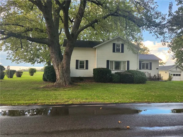 2304 N Hamlin Rd, Hamlin, NY 14464