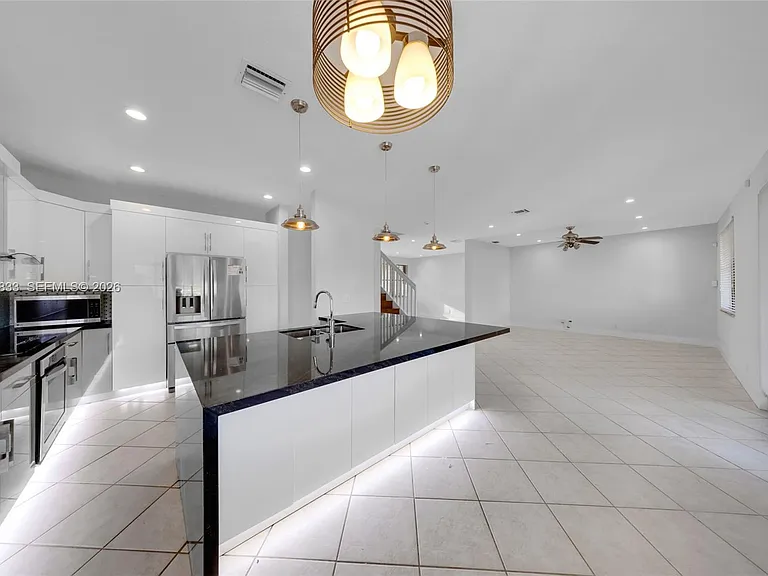 1538 Tamarind Ct — Photo 37