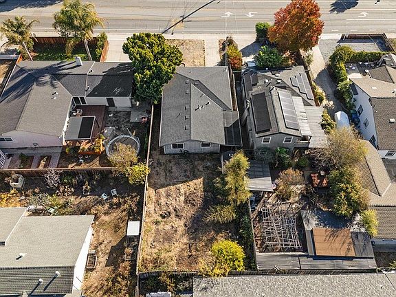 3rd image of 1525 17th Ave