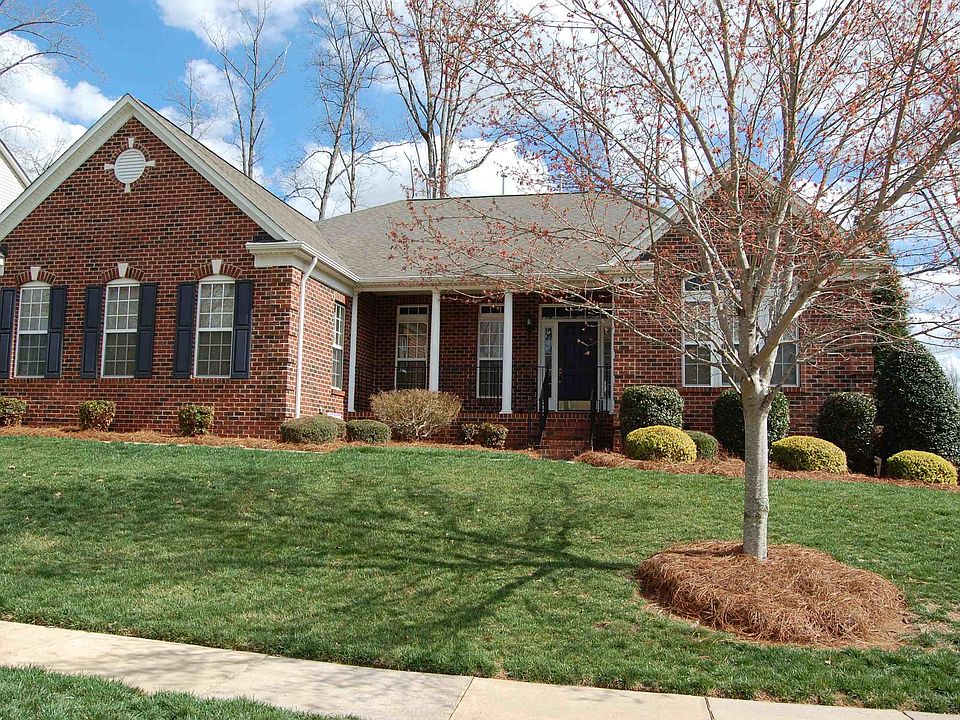 Full Brick Ranch Home!