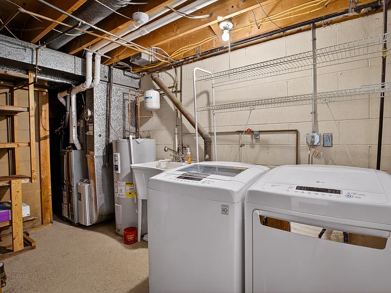 4304 Paradise Dr — Photo 17