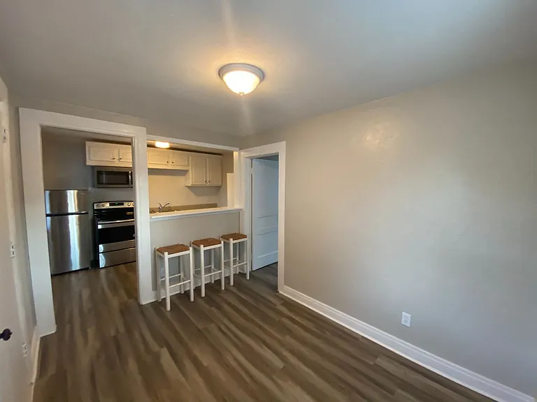 2354 Forbes St — Photo 1