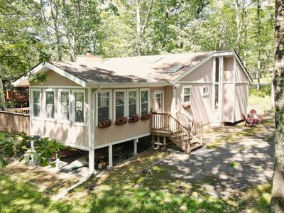 101 Surrey Dr, Hawley, PA, 18428