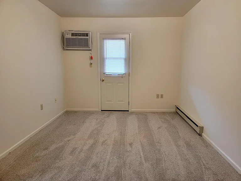 76 Akron Rd — Photo 16