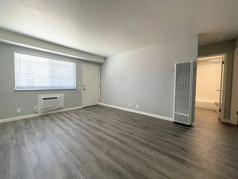 515 Camanche Lane - Summer Gardens Apartments — Photo 43