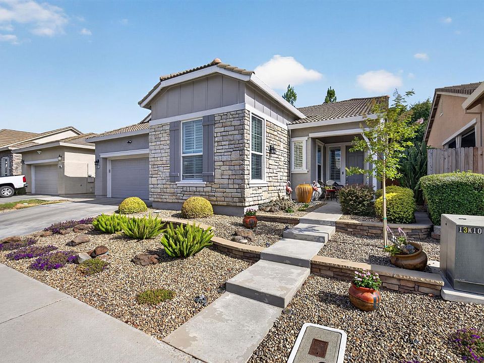 1st image of 4520 Crown Bench Cir