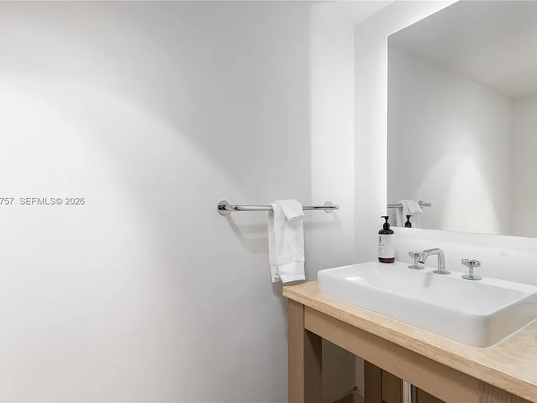102 24th St #1013 — Photo 29