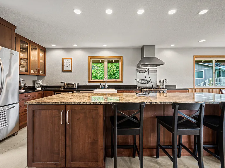 9581 E Leavenworth Rd — Photo 14