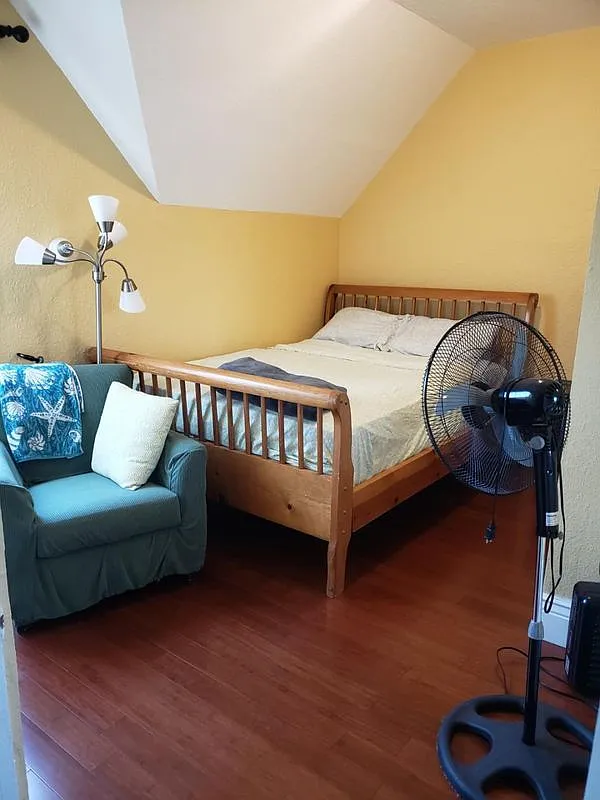 4 bed, 3.0 bath, 1580 sqft, $1,100 — Photo 2