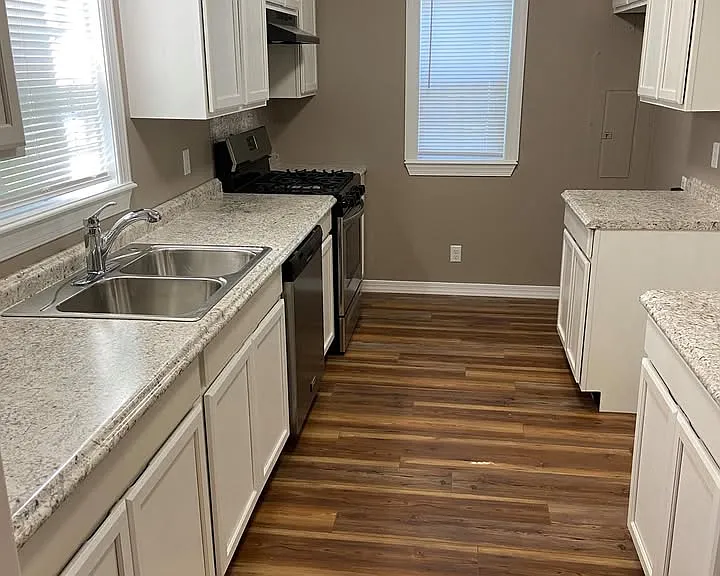 3218 S Marion Ave — Photo 4