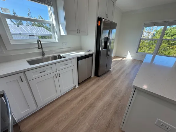 570 Blackbeard Rd, Little Torch Key, FL 33042