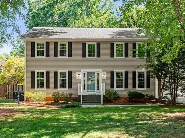 4512 Highberry Rd, Greensboro, NC 27410