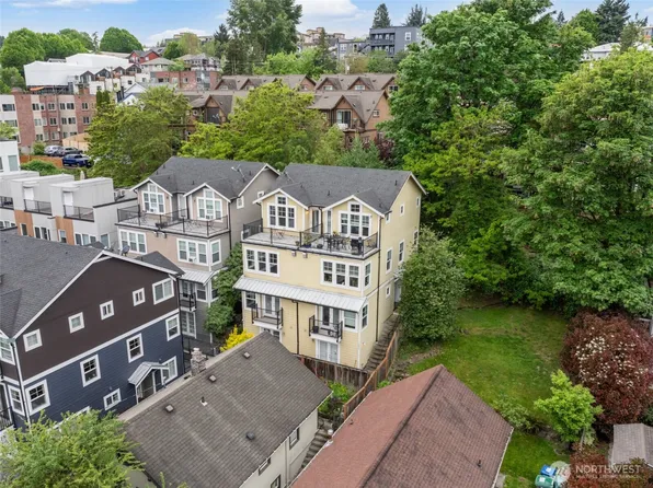 129 A 26th Avenue E, Seattle, WA 98112