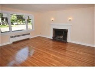 32 Greenwood Rd, Burlington, MA 01803