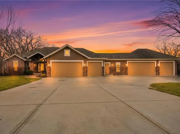 6205 NW Saddle Club Ct, Kansas City, MO 64152