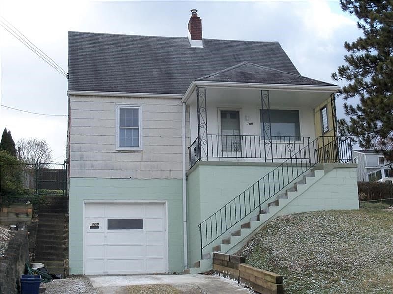 Welcome to 709 Ascension Drive East!  This 2BR Cape Cod is located on a dead end street right behind Holy Trinity Church.  Come inside and take a look around!