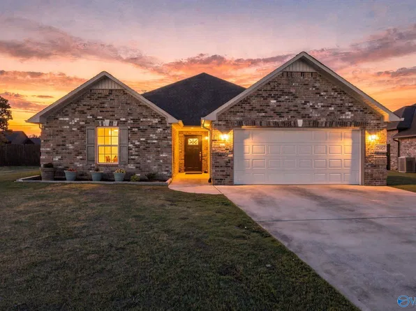 25957 Caldera Dr, Athens, AL 35613