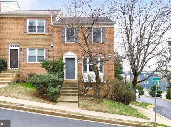 2049 S Glebe Rd, Arlington, VA 22204