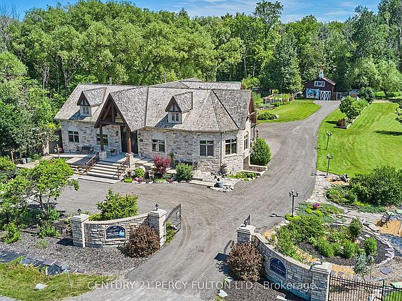 5th image of 2733 Taunton Rd