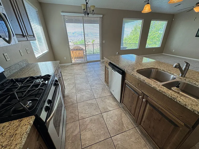 1920 N Lakota Dr #30 — Photo 6