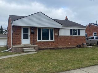 29704 Orangelawn St, Livonia, MI 48150