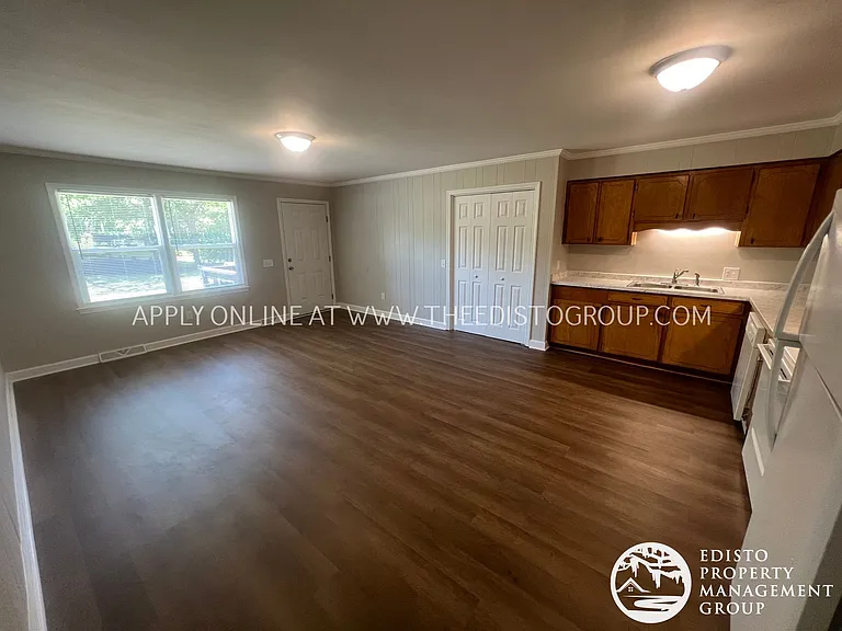 1211-1215 Ellis Ave — Photo 14