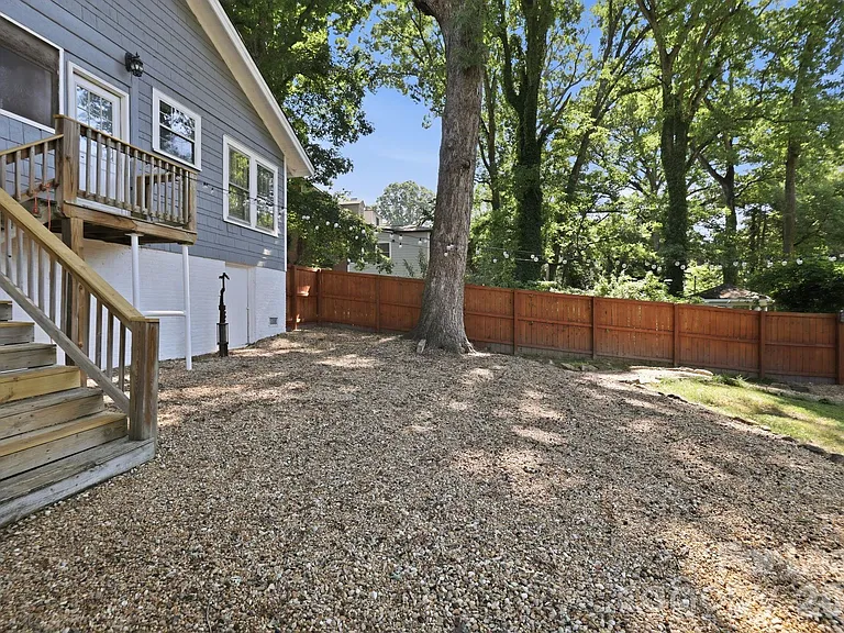 525 W 3rd Ave — Photo 21
