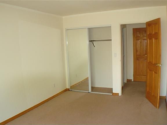 4th image of 900 Midland Ave APT 2J