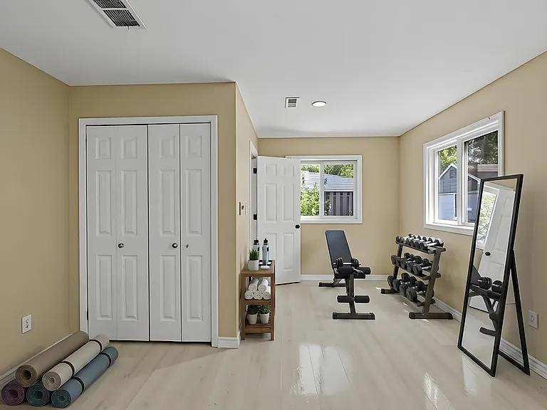 21106 Atlantic Ave — Photo 10