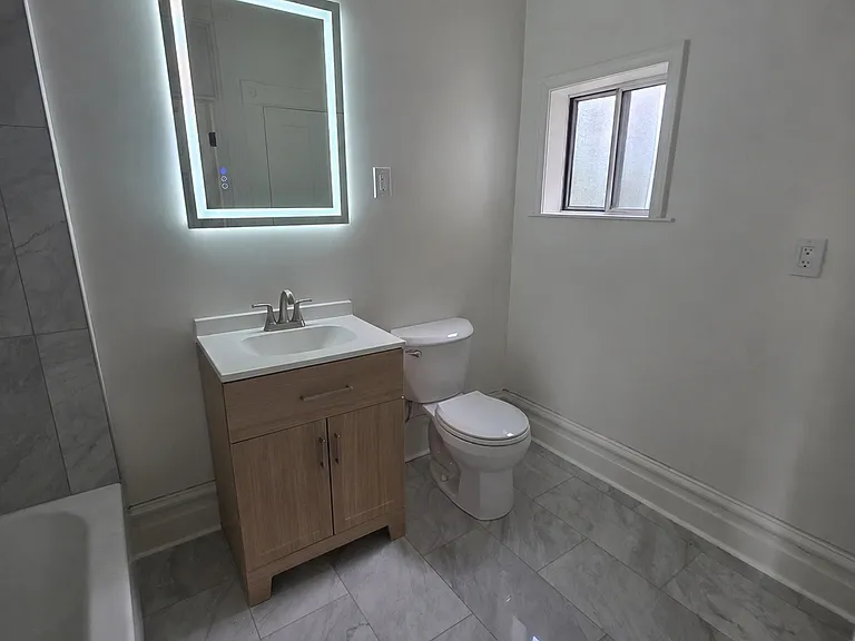 155 Ormsby Ave — Photo 16