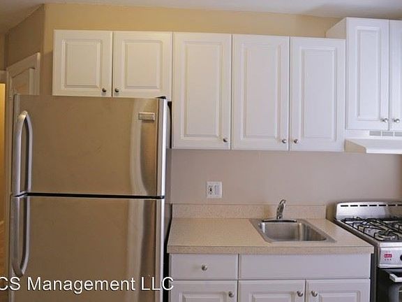2nd image of 6355 Lancaster Ave APT 102