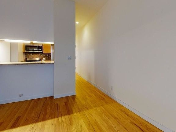 4th image of 303 E 76th St #1F