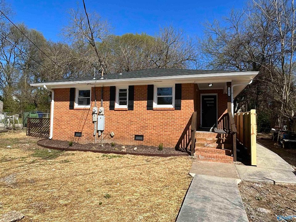 1st image of 1006 Lee Dr NW #A