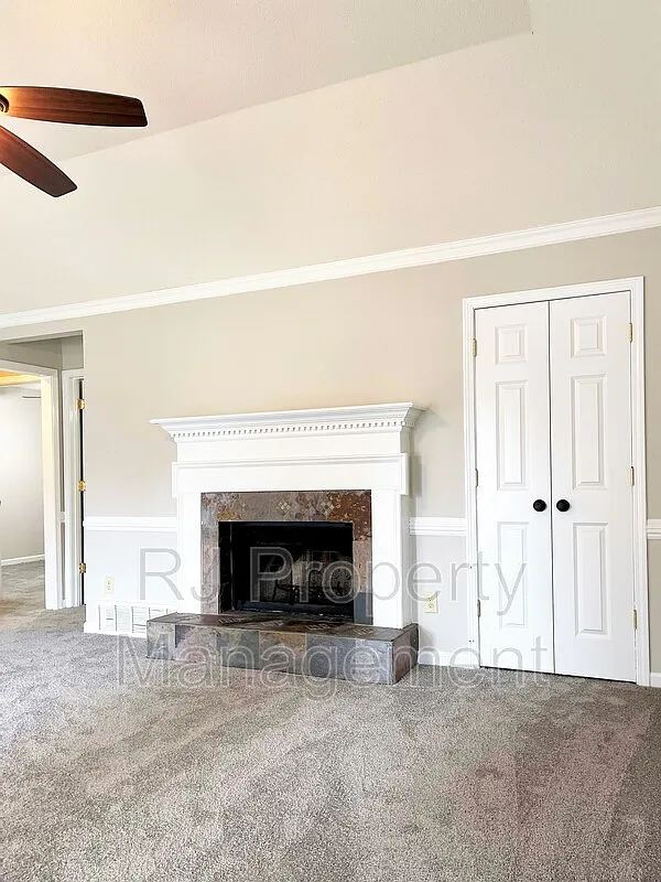 3 bed, 2.0 bath, 1748 sqft, $1,850 — Photo 4