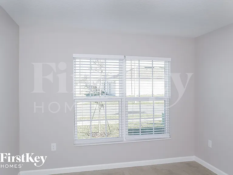 445 Earhart Dr — Photo 14