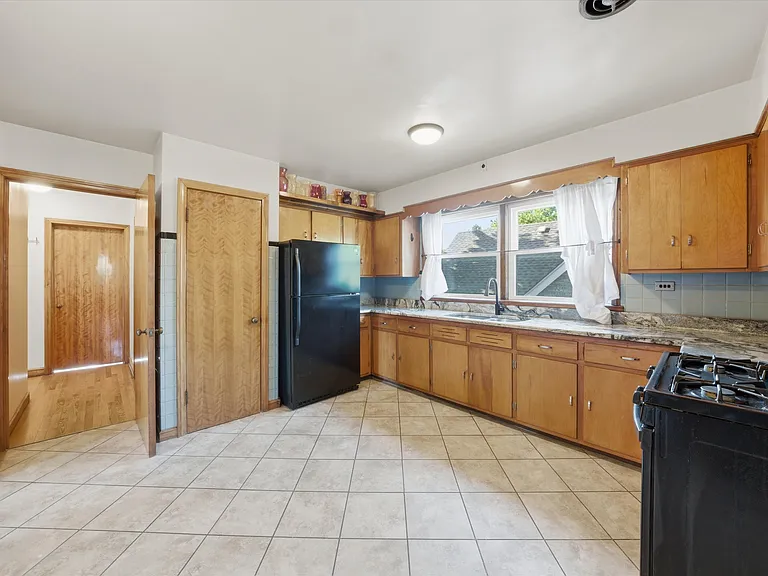 7058 S Fairfield Ave #2 — Photo 7