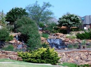 302 Shady Ridge Ct, Norman, OK 73069