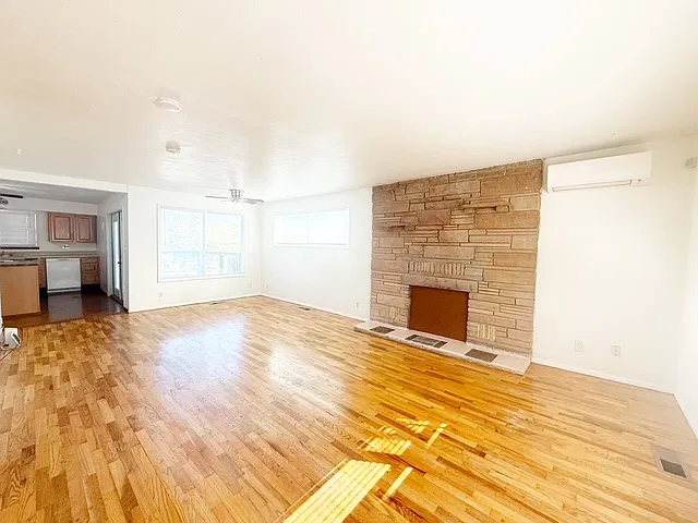 120 North Cambrian Avenue - 1 — Photo 4