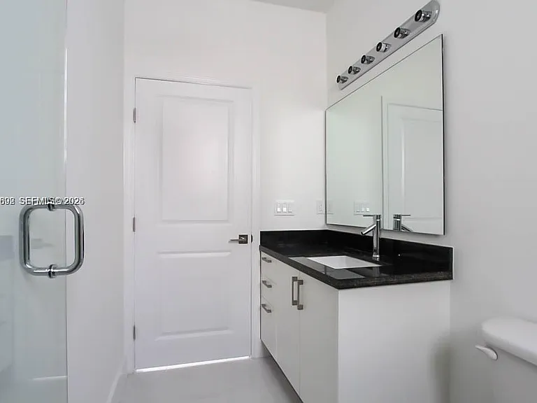 15631 SW 11th Ter — Photo 34