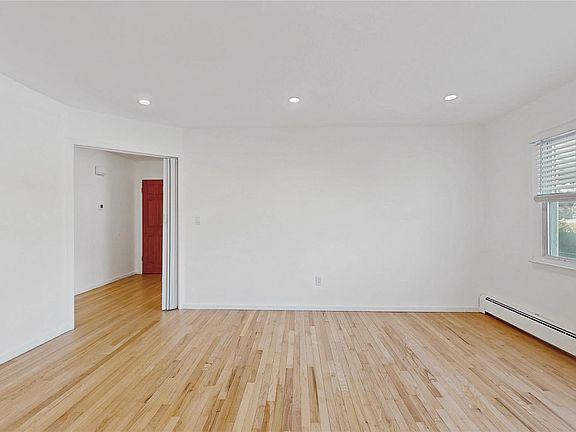4th image of 7 Shelton St Floor 1