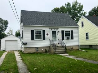 1916 24th St, Two Rivers, WI 54241