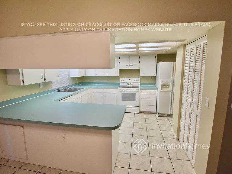 7028 Doehring Dr — Photo 6