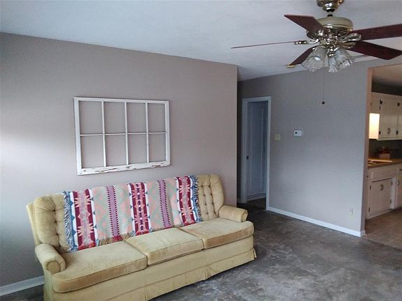 2nd image of 109 N Lynn Ave