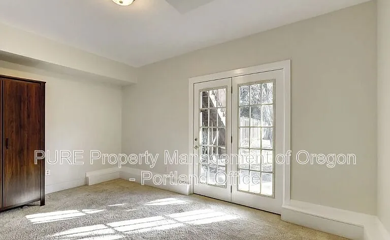 310 NE Morris St — Photo 20
