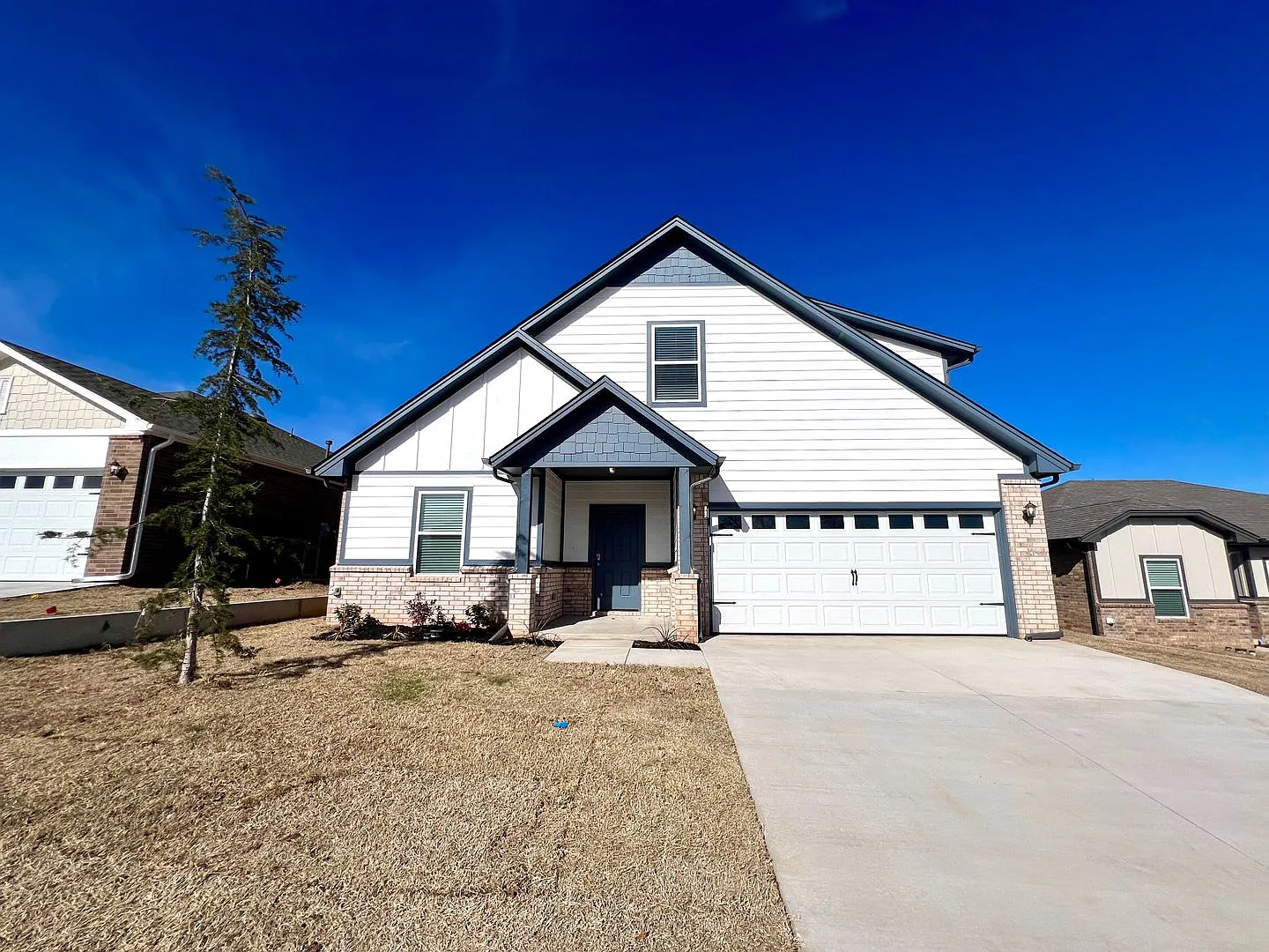 Stunningly Large 4 Bedroom 3 Bathroom 2 Car Garage Home in Oakdale School District (Neighborhood ... — Photo 2