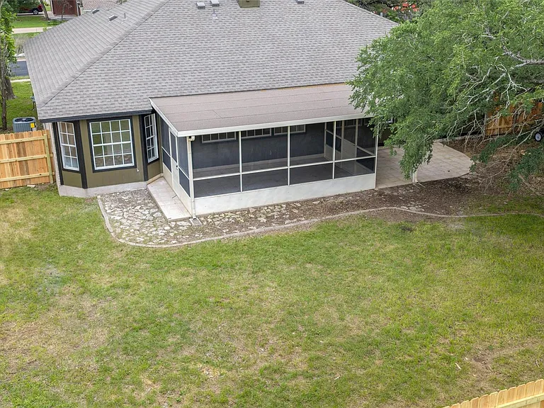 412 Tamara Dr — Photo 27