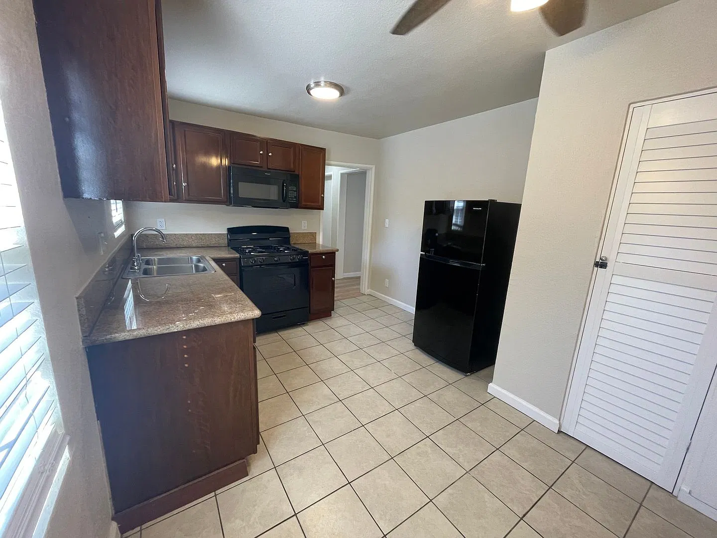 Garden Villas Apartment — Photo 3