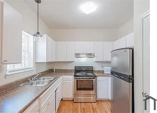 5 bed, 1344 sqft, $4,000 — Photo 3